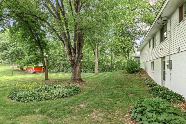 1760 Garland Lane N, Plymouth, MN 55447