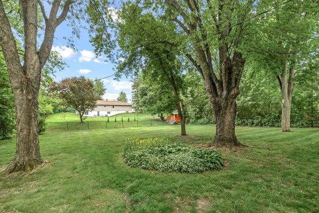1760 Garland Lane N, Plymouth, MN 55447
