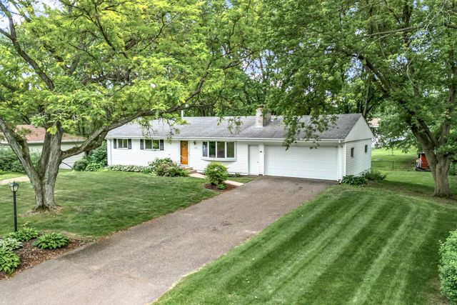 1760 Garland Lane N, Plymouth, MN 55447