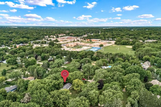 1760 Garland Lane N, Plymouth, MN 55447