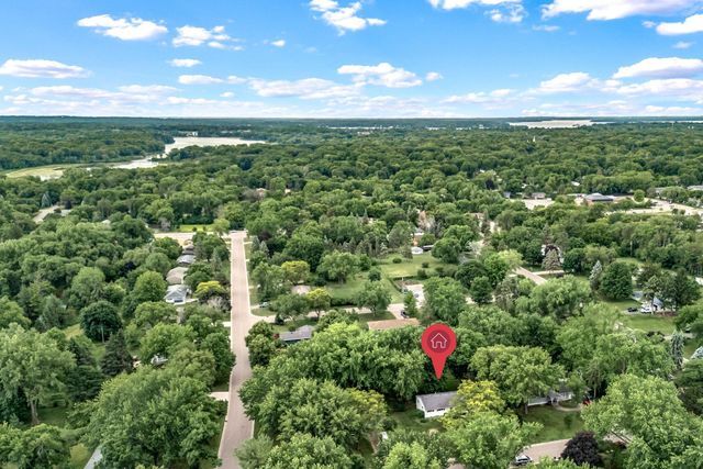 1760 Garland Lane N, Plymouth, MN 55447