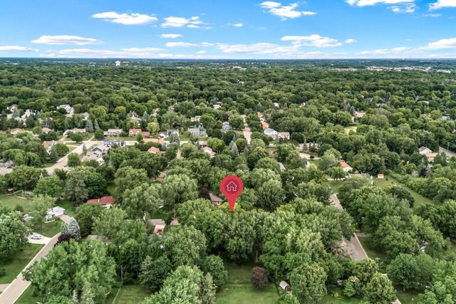 1760 Garland Lane N, Plymouth, MN 55447