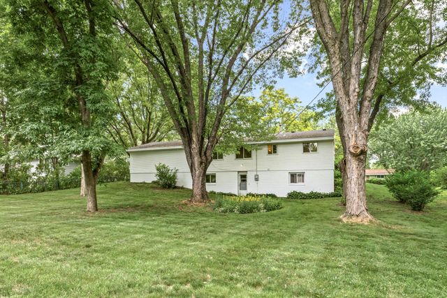 1760 Garland Lane N, Plymouth, MN 55447