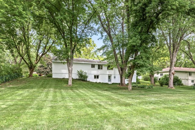 1760 Garland Lane N, Plymouth, MN 55447