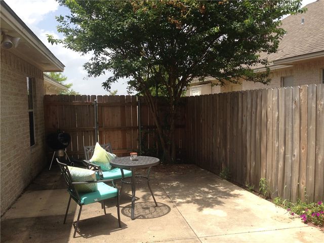 220 Fraternity, College Station, TX 77845