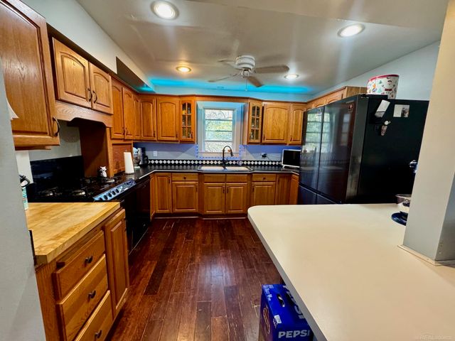 85 Childress Avenue, Rochester Hills, MI 48307