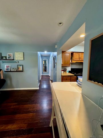 85 Childress Avenue, Rochester Hills, MI 48307