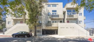 22705 Del Valle Street 5, Woodland Hills (los Angeles), CA 91364