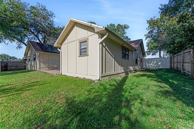 800 W RIVER OAK DRIVE, Ormond Beach, FL 32174