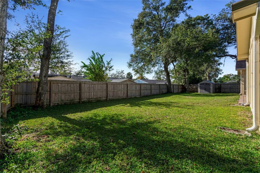 Image 19 of property listing at 800 W RIVER OAK DRIVE, Ormond Beach, FL 32174