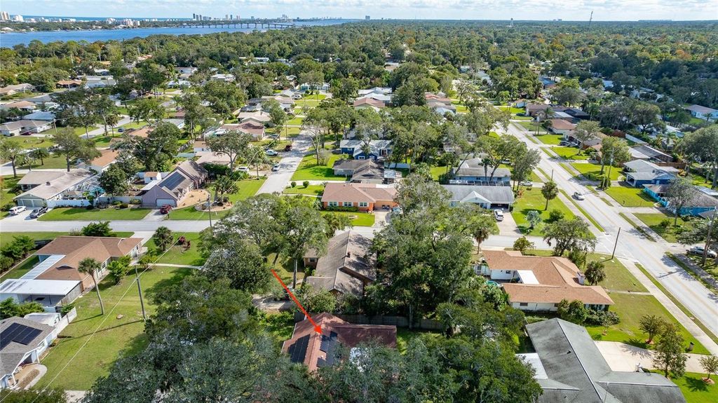 Image 42 of property listing at 800 W RIVER OAK DRIVE, Ormond Beach, FL 32174