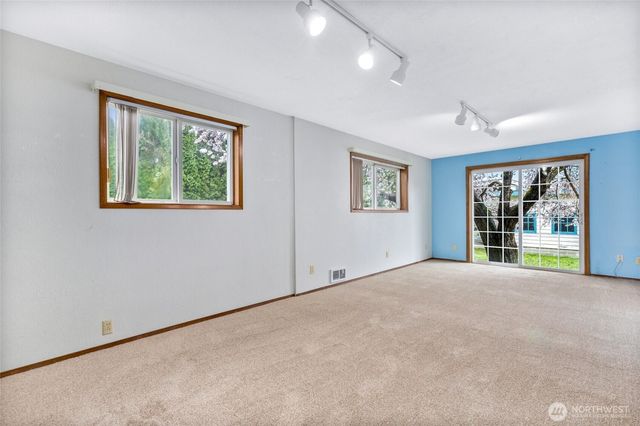 6202 60th Street SE, Snohomish, WA 98290