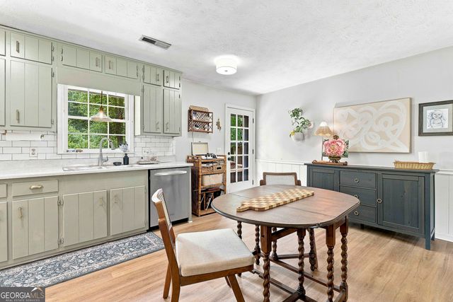 20 Willow Court, Newnan, GA 30263