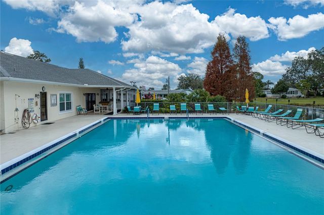 6114 GRAND OAKS DRIVE SE, Winter Haven, FL 33884