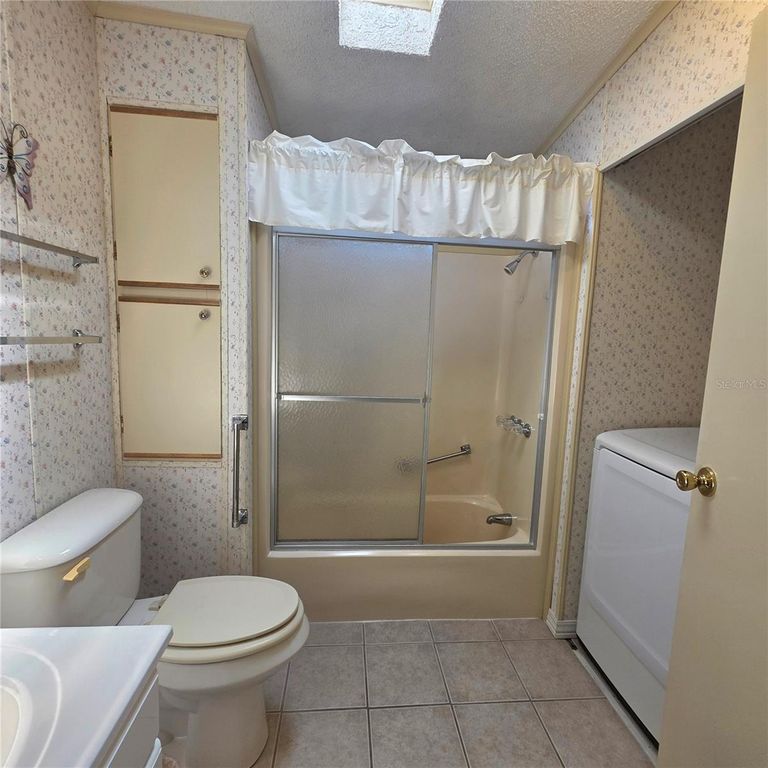 Image 13 of property listing at 6114 GRAND OAKS DRIVE SE, Winter Haven, FL 33884