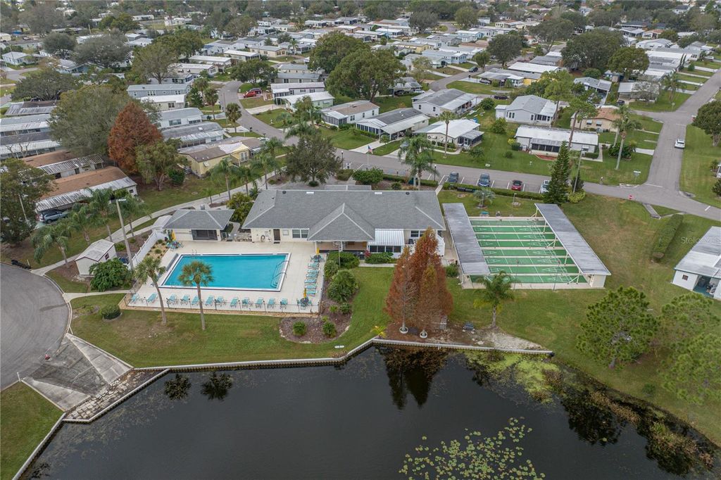 Image 25 of property listing at 6114 GRAND OAKS DRIVE SE, Winter Haven, FL 33884