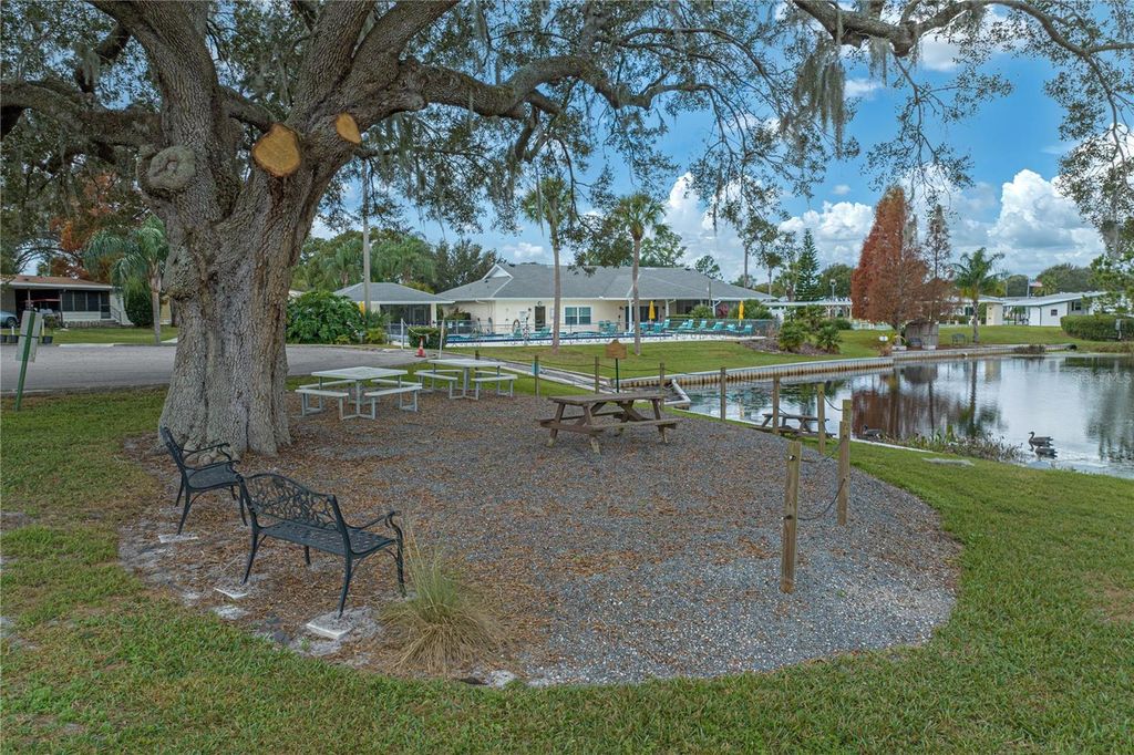 Image 26 of property listing at 6114 GRAND OAKS DRIVE SE, Winter Haven, FL 33884