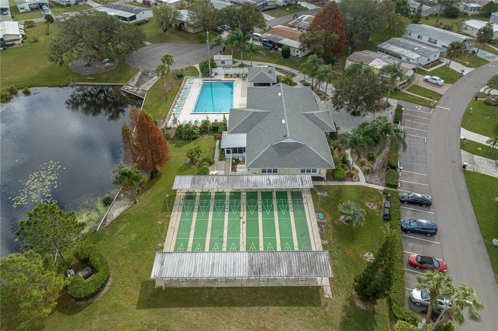 Image 41 of property listing at 6114 GRAND OAKS DRIVE SE, Winter Haven, FL 33884