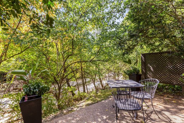 228 Westchase Dr, Nashville, TN 37205