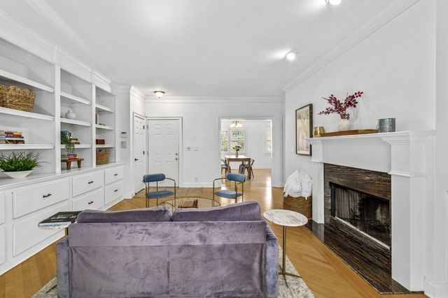 228 Westchase Dr, Nashville, TN 37205