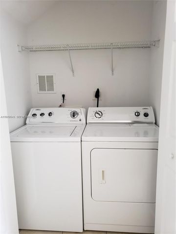 11202 NW 83rd St 211, Doral, FL 33178