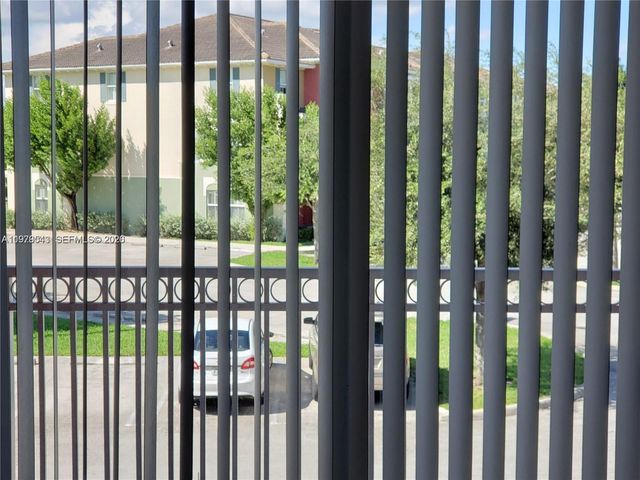 11202 NW 83rd St 211, Doral, FL 33178