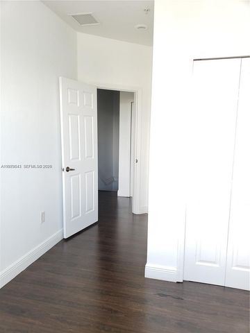 11202 NW 83rd St 211, Doral, FL 33178