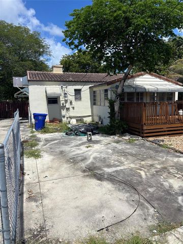 1501 N 16th Ct, Hollywood, FL 33020