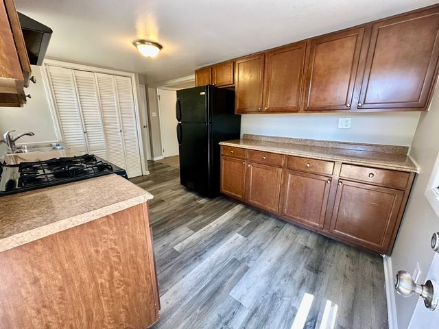 308 N Clifton Avenue, Elgin, IL 60123