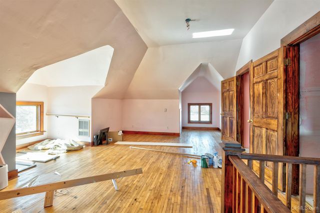 705 S 10th Street, Escanaba, MI 49829