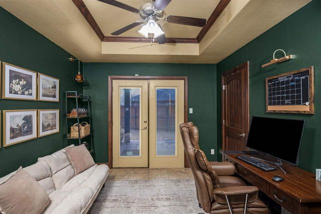 1129 NE Scissortail Dr, Lawton, OK 73507