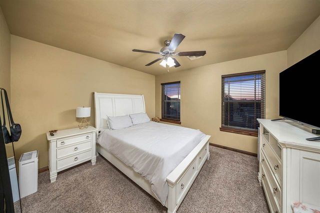 1129 NE Scissortail Dr, Lawton, OK 73507