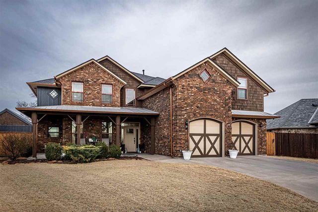 1129 NE Scissortail Dr, Lawton, OK 73507
