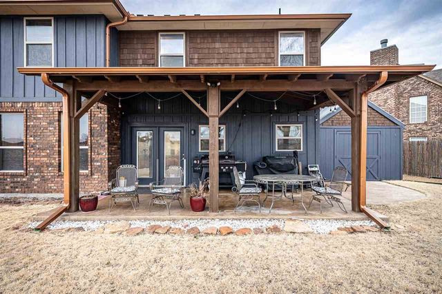 1129 NE Scissortail Dr, Lawton, OK 73507