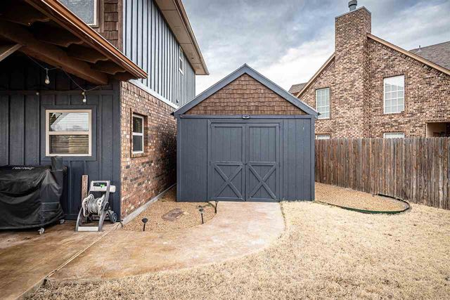 1129 NE Scissortail Dr, Lawton, OK 73507
