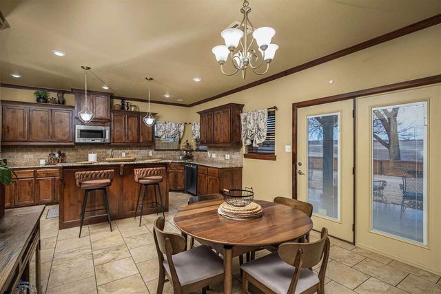 1129 NE Scissortail Dr, Lawton, OK 73507