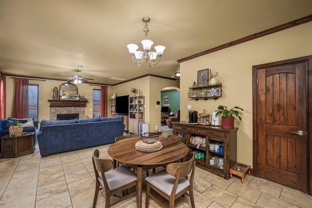 1129 NE Scissortail Dr, Lawton, OK 73507