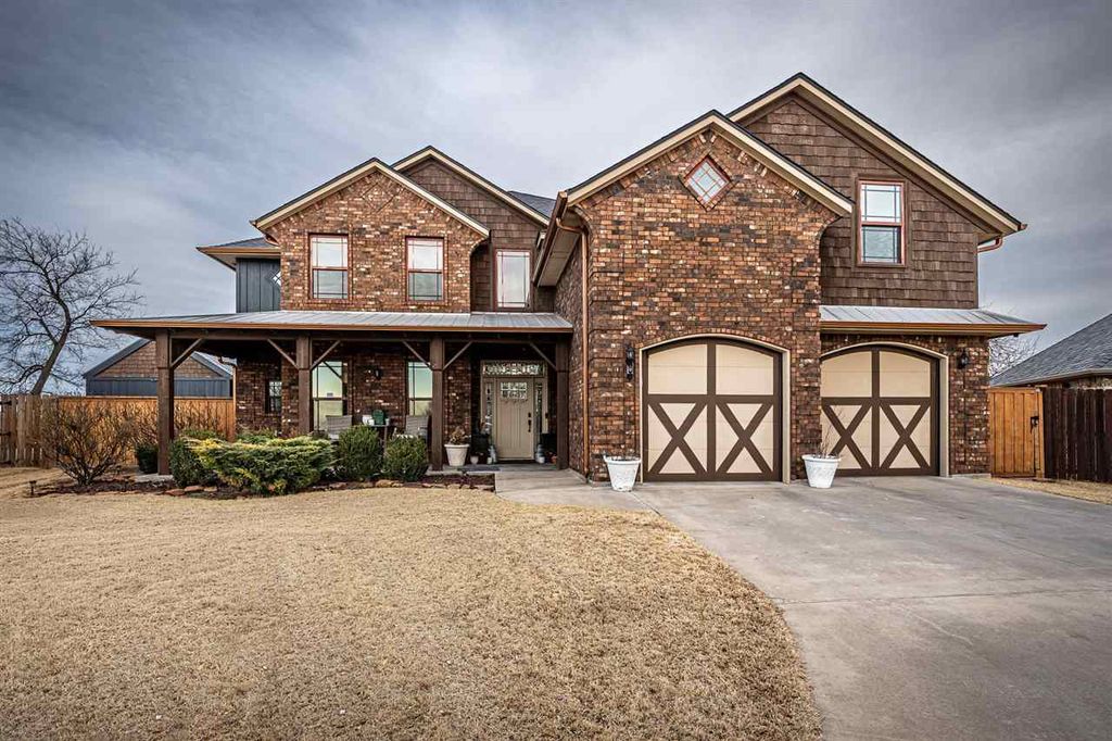 1129 NE Scissortail Dr, Lawton, OK 73507