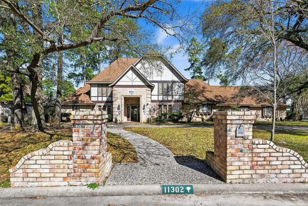 11302 Hylander Drive, Houston, TX 77070