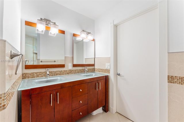 8763 SW 61st Pl, Pinecrest, FL 33156