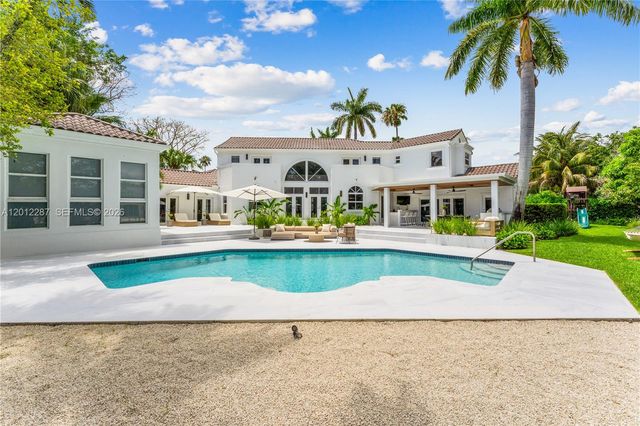 8763 SW 61st Pl, Pinecrest, FL 33156