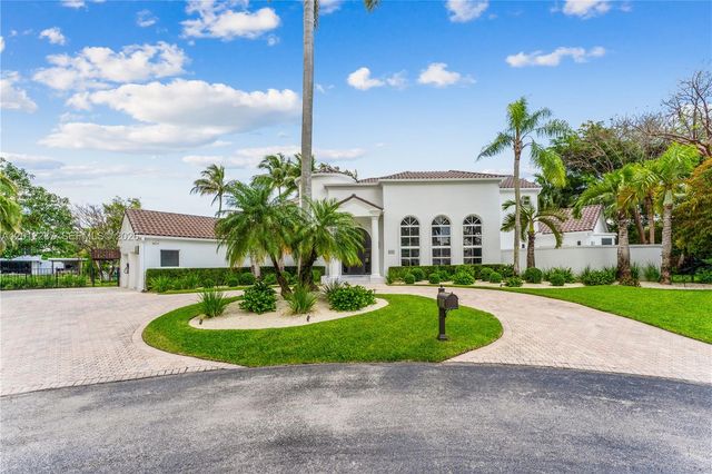 8763 SW 61st Pl, Pinecrest, FL 33156