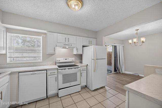 2658 TROLLIE Lane 1, Jacksonville, FL 32211