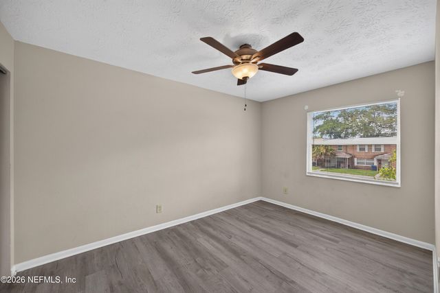 2658 TROLLIE Lane 1, Jacksonville, FL 32211