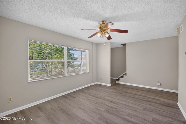 2658 TROLLIE Lane 1, Jacksonville, FL 32211