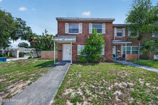 2658 TROLLIE Lane 1, Jacksonville, FL 32211