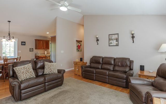 68 Katie Lane, Swanzey, NH 03446