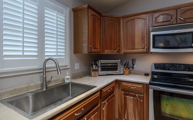68 Katie Lane, Swanzey, NH 03446