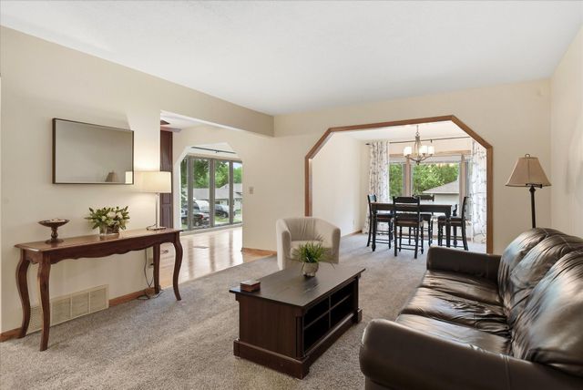 7160 Imperial Avenue S, Cottage Grove, MN 55016