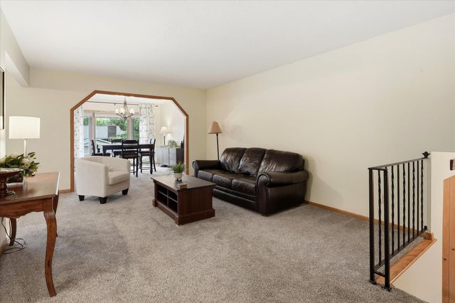 7160 Imperial Avenue S, Cottage Grove, MN 55016